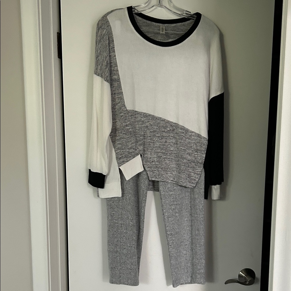 Stylish Gray and White Women's 2 pc set